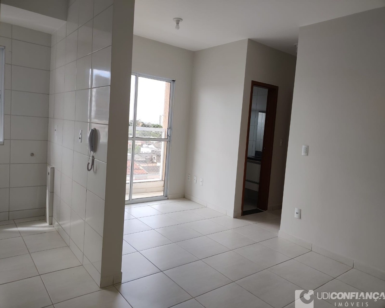 Apartamento à venda com 2 quartos, 52m² - Foto 2