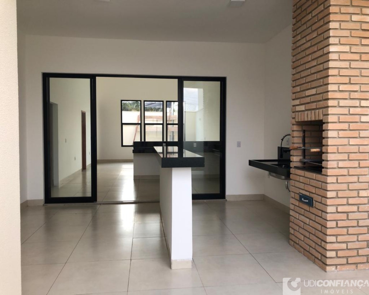 Casa à venda com 3 quartos, 154m² - Foto 9