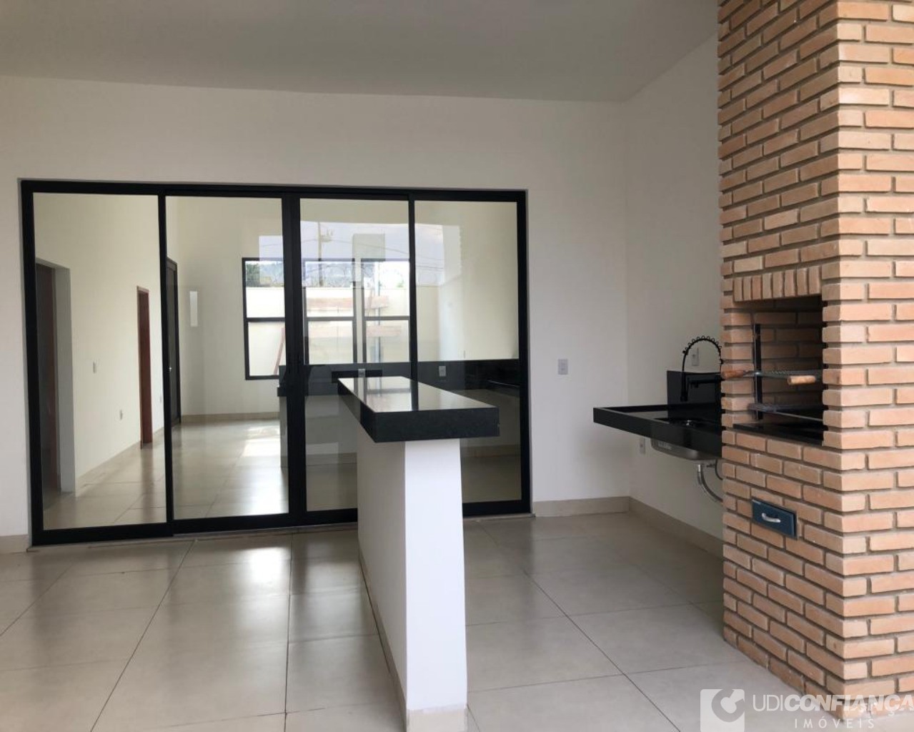 Casa à venda com 3 quartos, 154m² - Foto 5