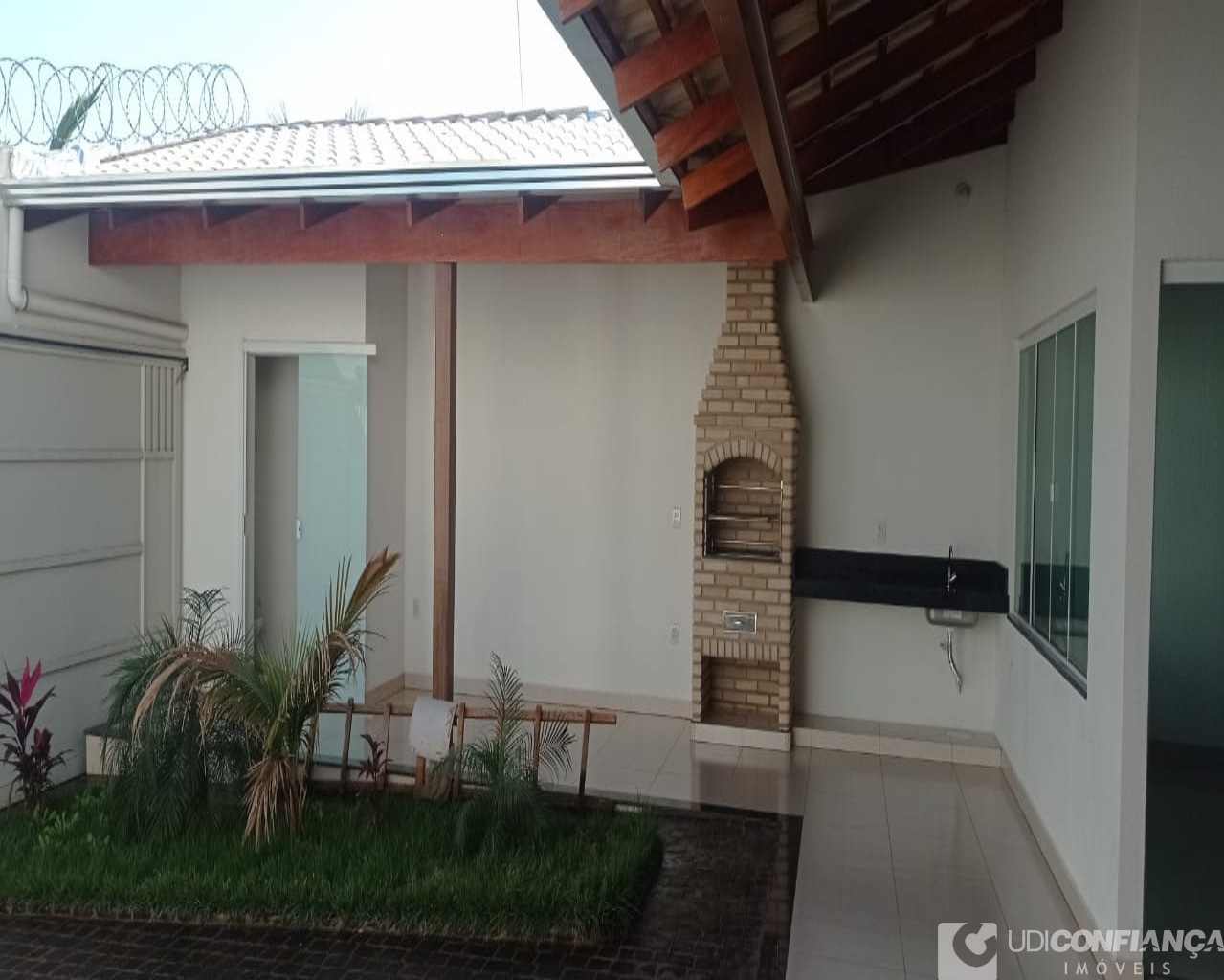 Casa à venda com 3 quartos, 180m² - Foto 15