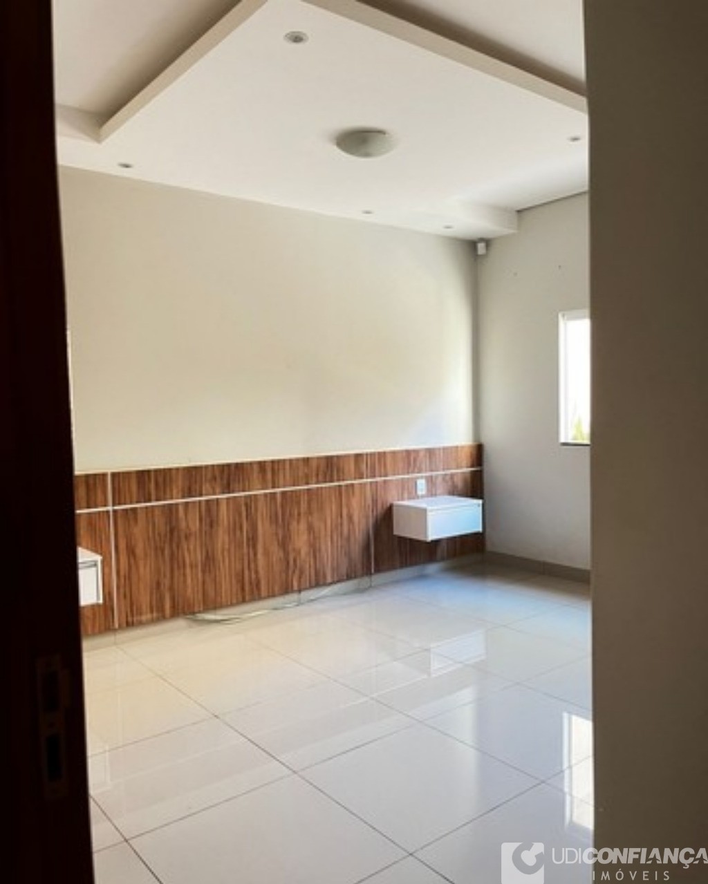 Casa à venda com 3 quartos, 197m² - Foto 4