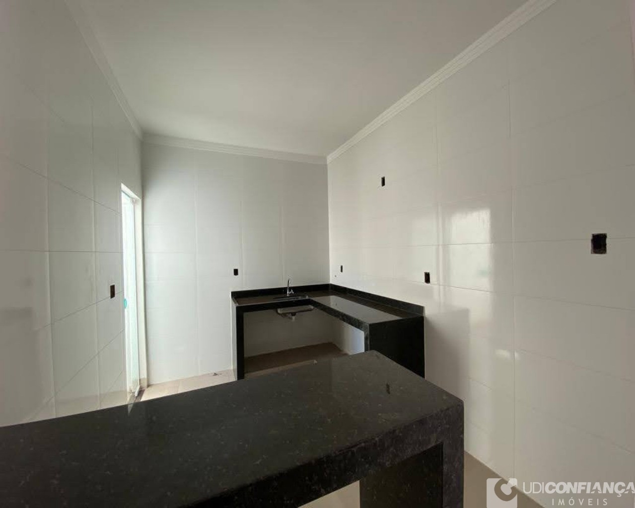 Casa à venda com 3 quartos, 75m² - Foto 6