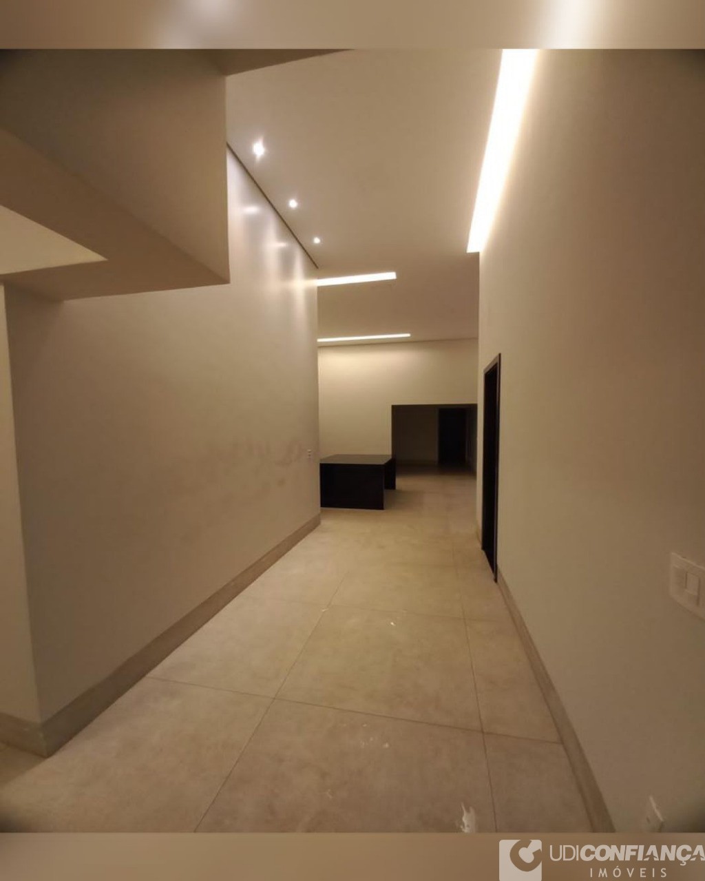 Casa à venda com 3 quartos, 203m² - Foto 6