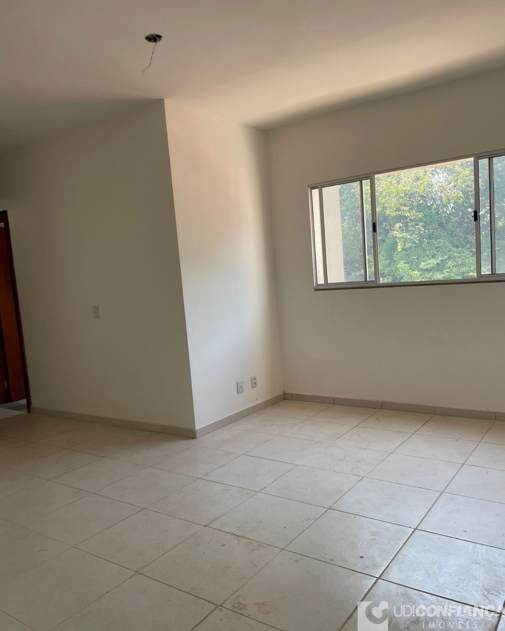 Apartamento à venda com 3 quartos, 70m² - Foto 2