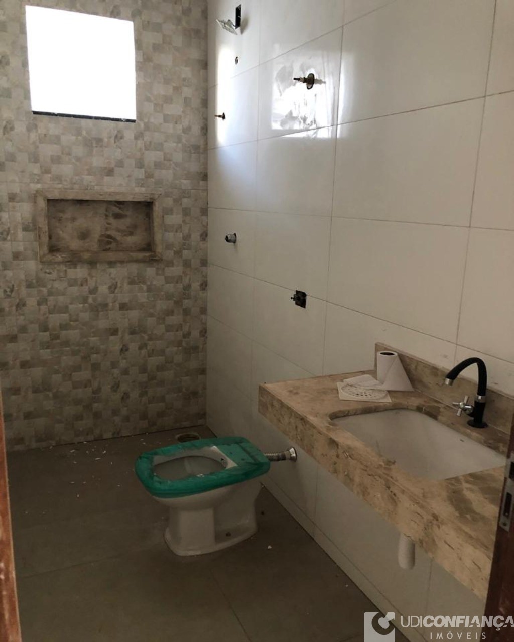 Casa à venda com 3 quartos, 140m² - Foto 4