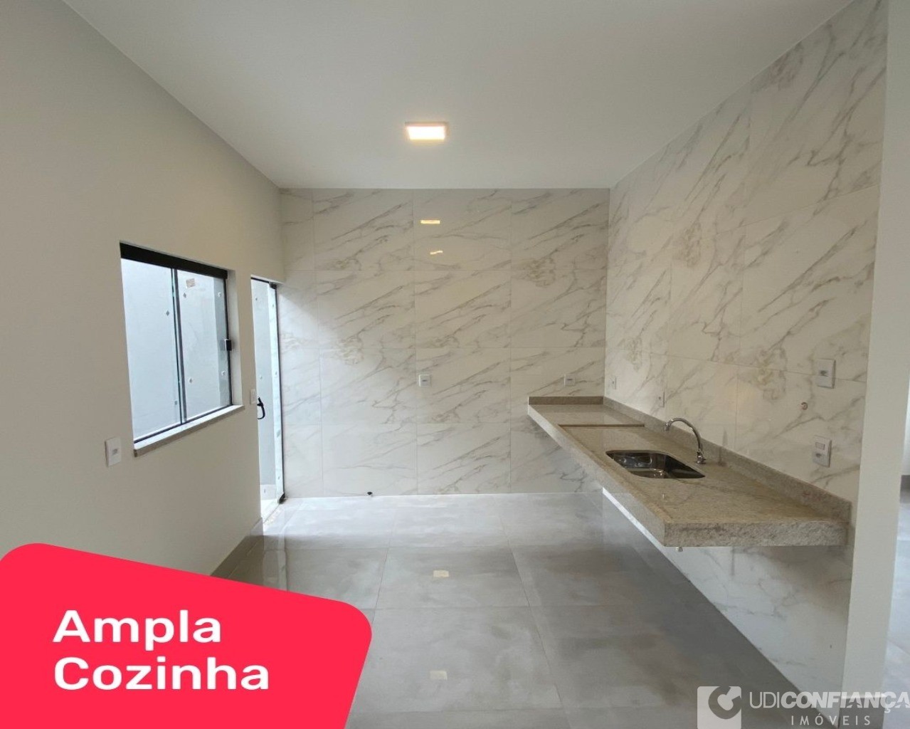 Casa à venda com 2 quartos, 67m² - Foto 3