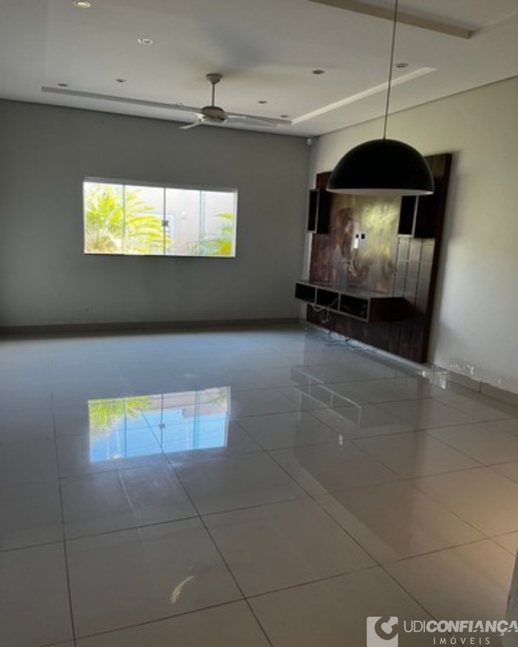 Casa à venda com 3 quartos, 197m² - Foto 3