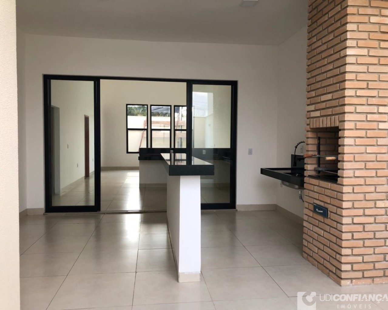 Casa à venda com 3 quartos, 154m² - Foto 7