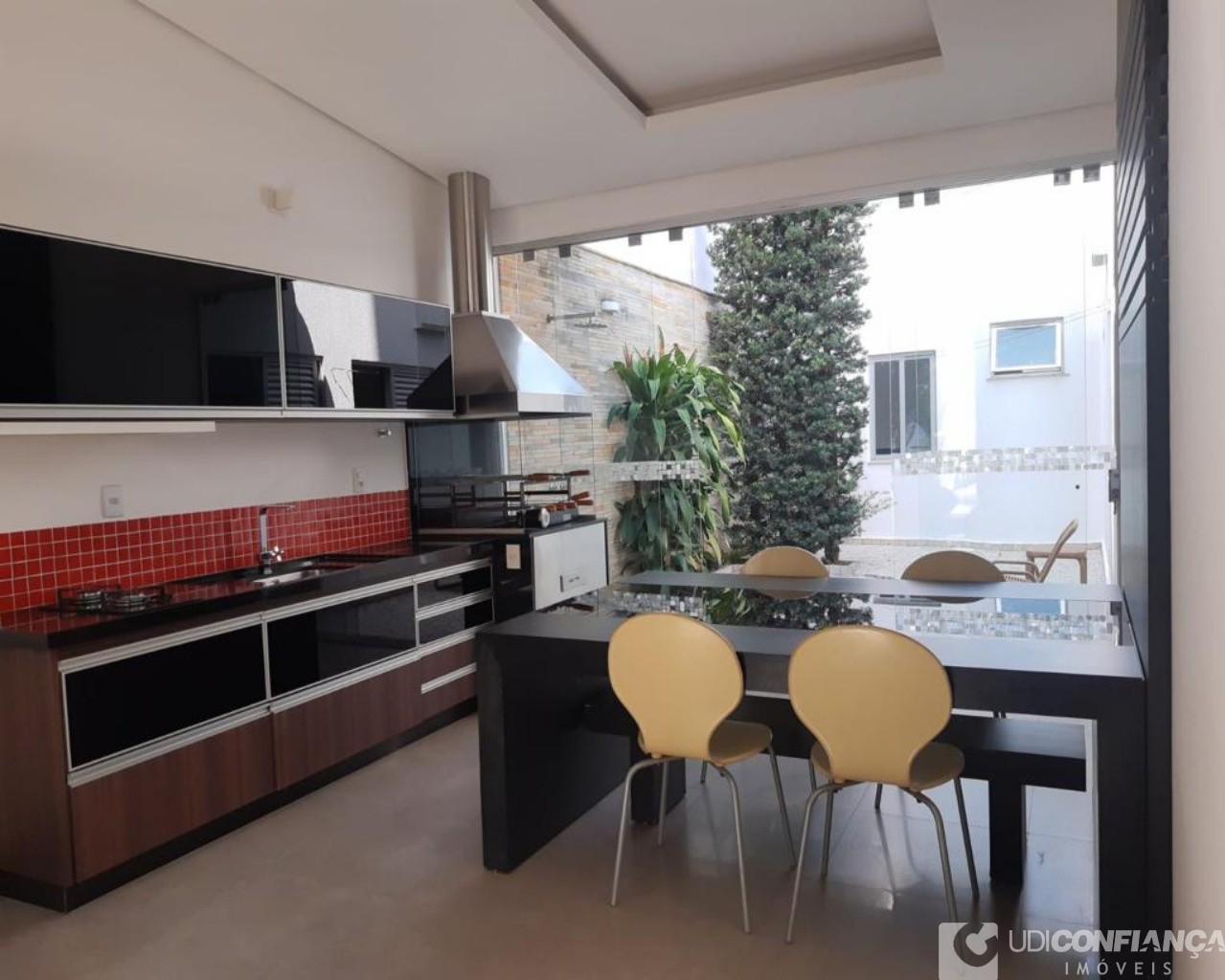 Casa à venda com 3 quartos, 315m² - Foto 24