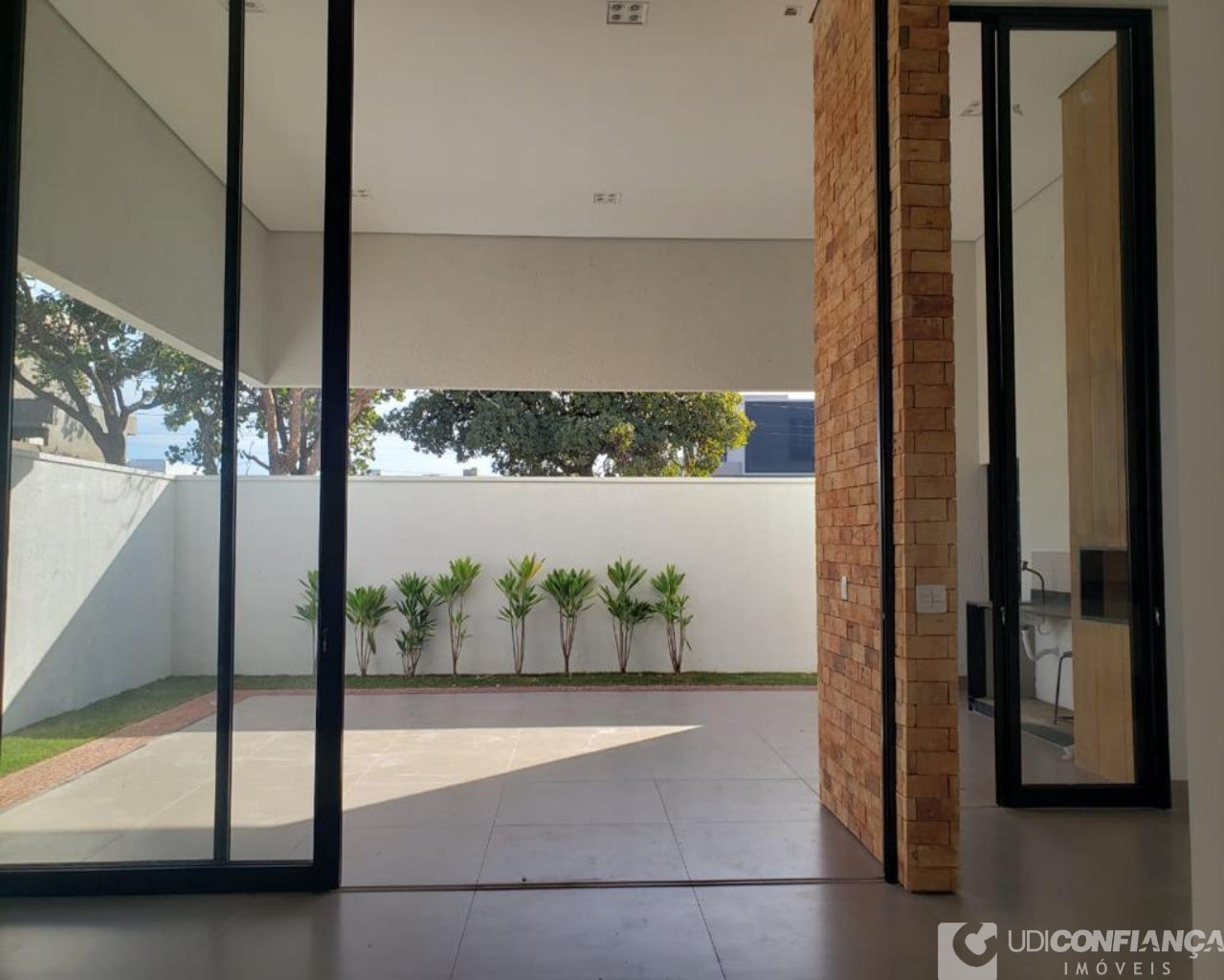 Casa à venda com 3 quartos, 213m² - Foto 12