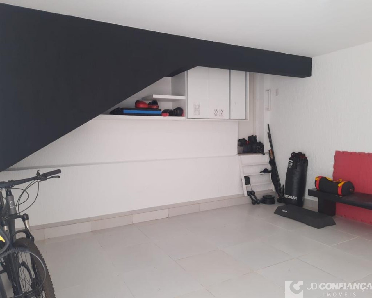 Casa à venda com 3 quartos, 315m² - Foto 17