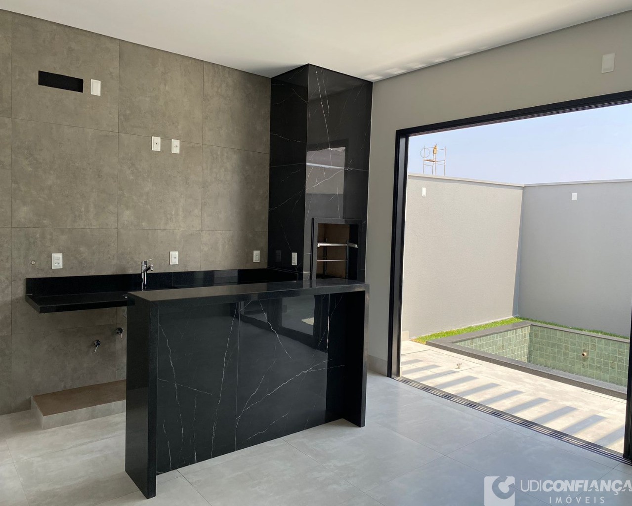 Casa à venda com 3 quartos, 360m² - Foto 11