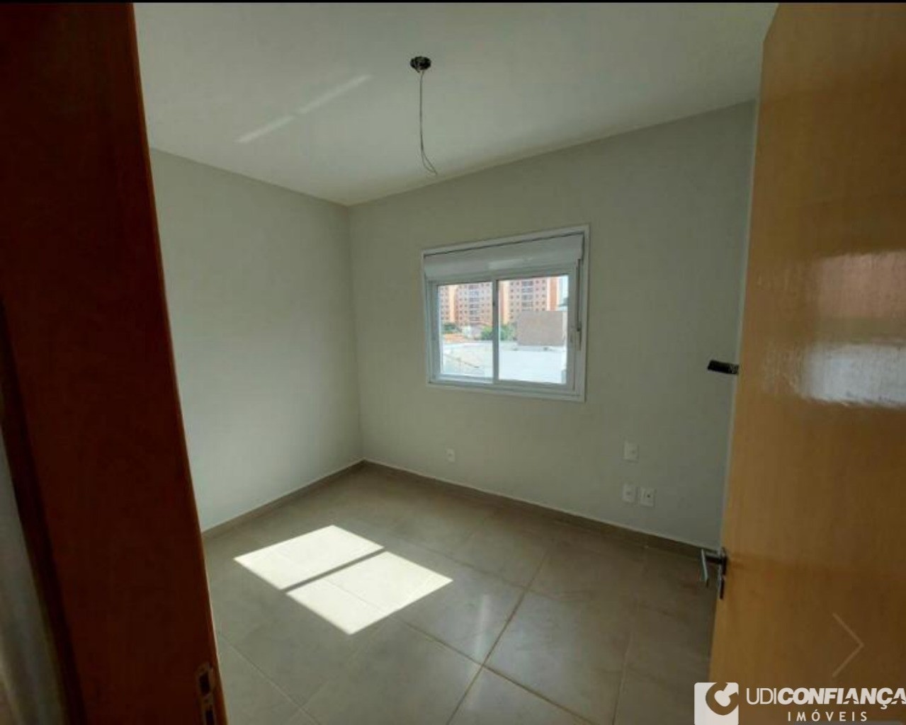 Apartamento à venda com 3 quartos, 127m² - Foto 13