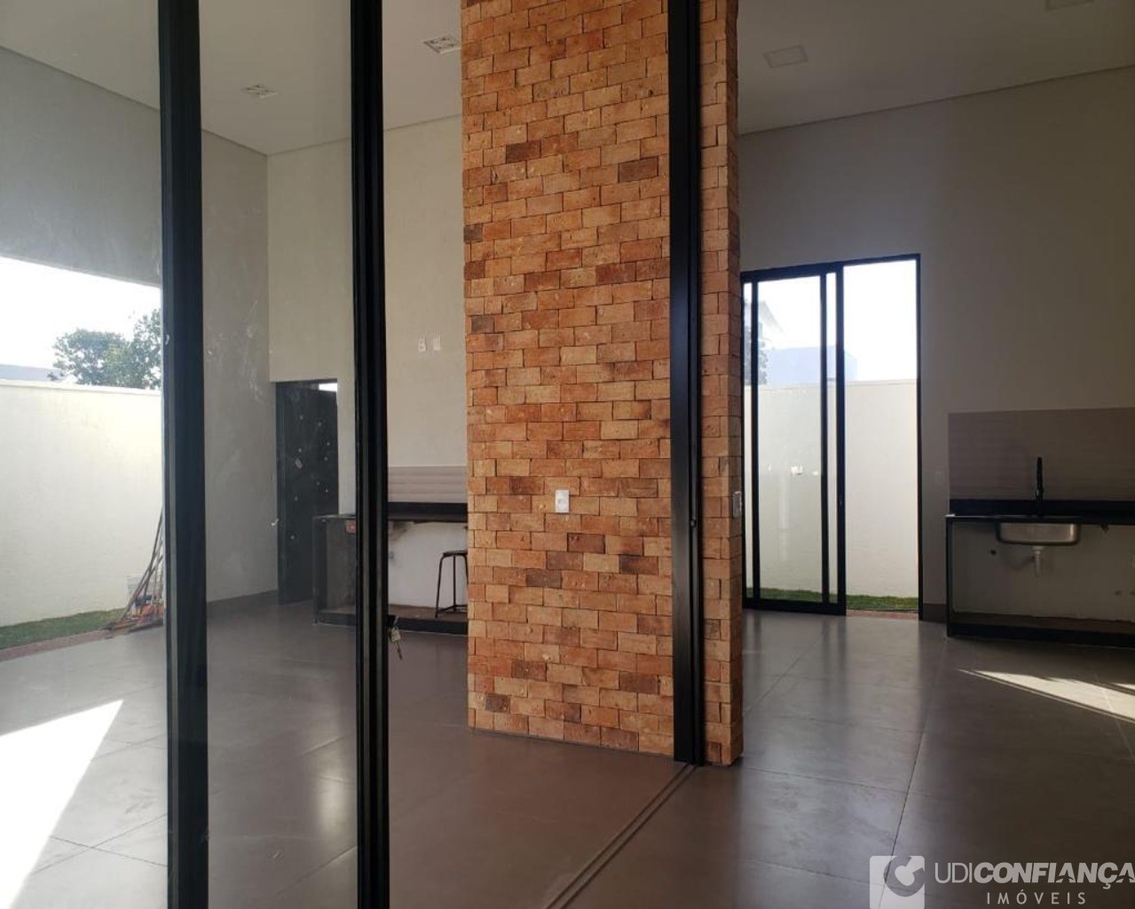 Casa à venda com 3 quartos, 213m² - Foto 13