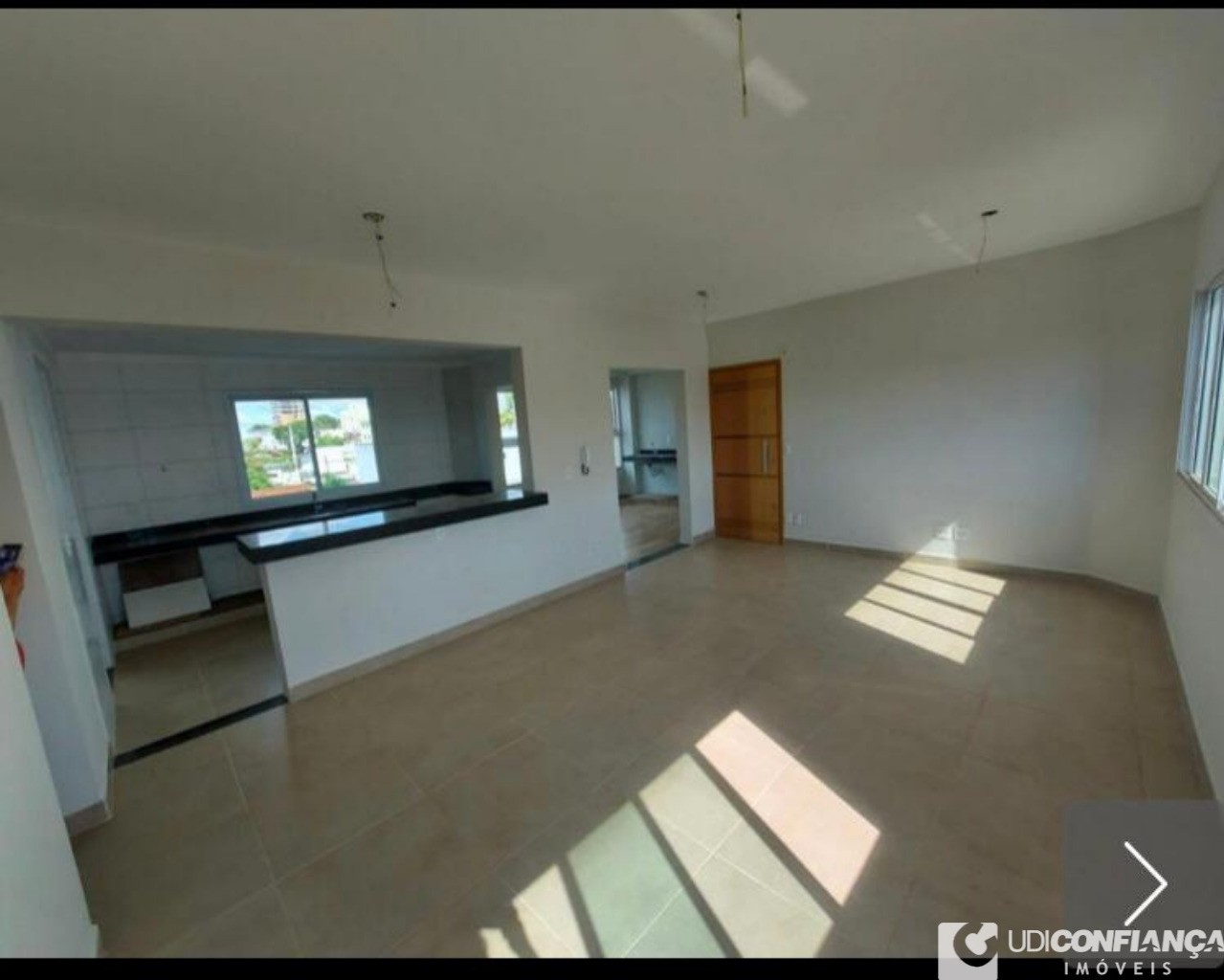 Apartamento à venda com 3 quartos, 127m² - Foto 1