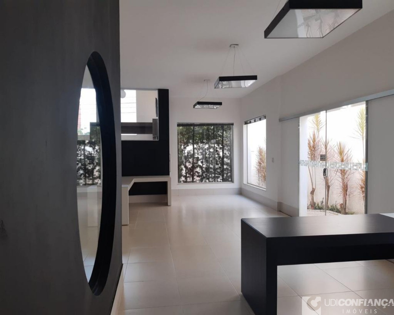 Casa à venda com 3 quartos, 315m² - Foto 8