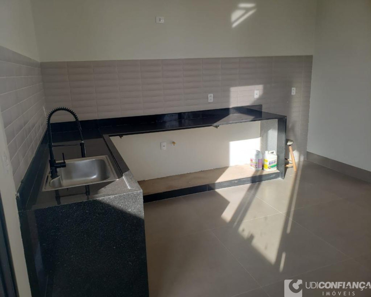 Casa à venda com 3 quartos, 213m² - Foto 10