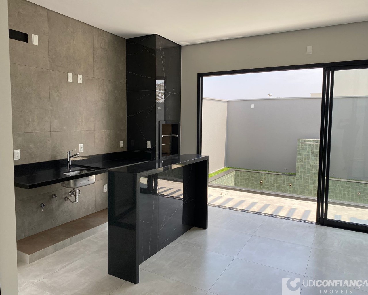 Casa à venda com 3 quartos, 360m² - Foto 6