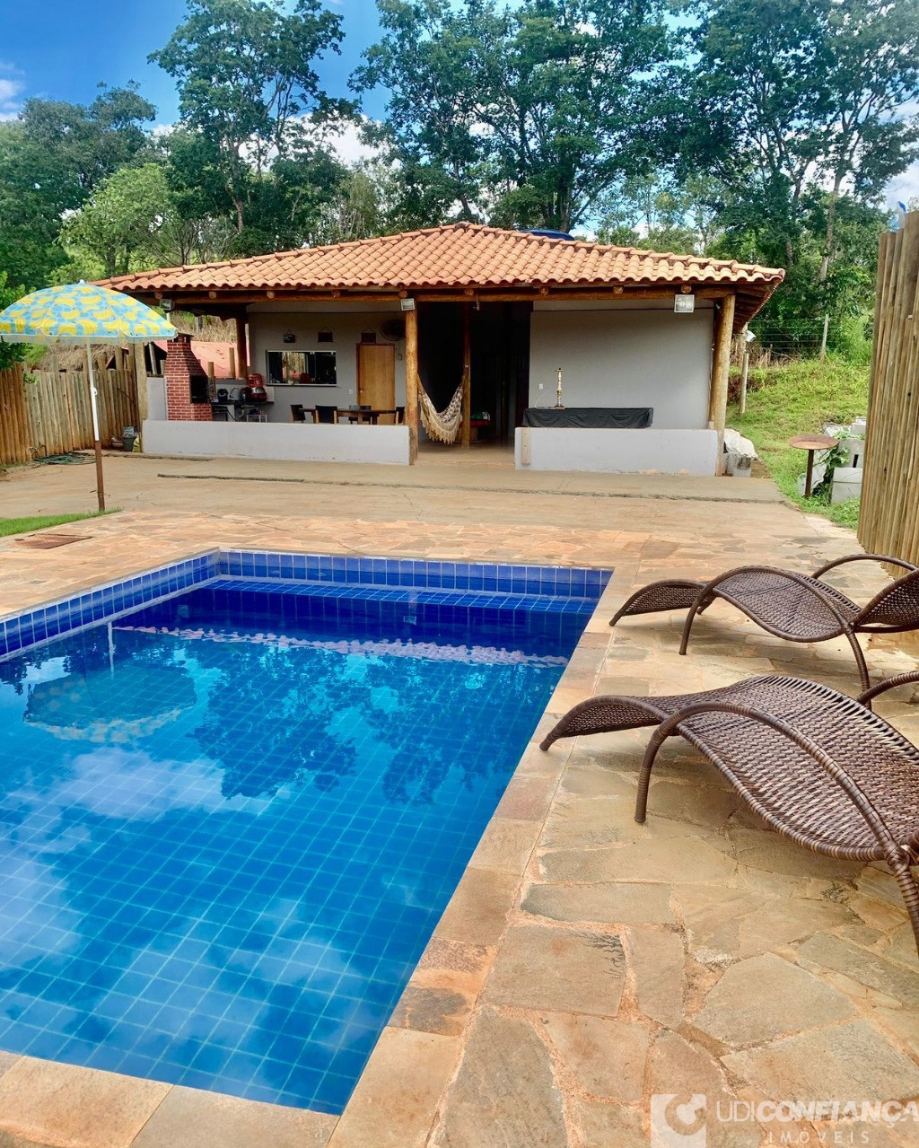 Fazenda à venda com 3 quartos, 120m² - Foto 1