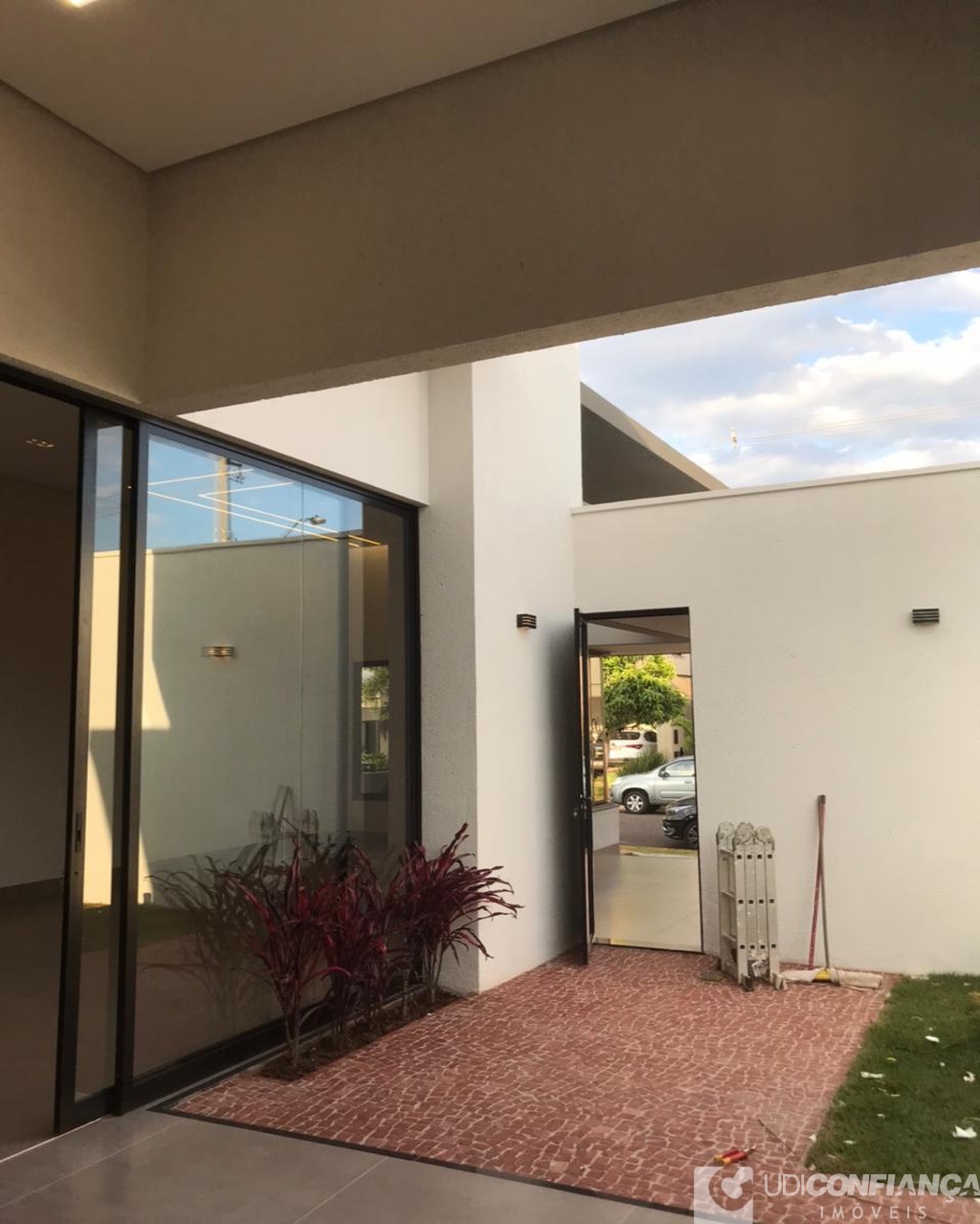 Casa à venda com 4 quartos, 215m² - Foto 18