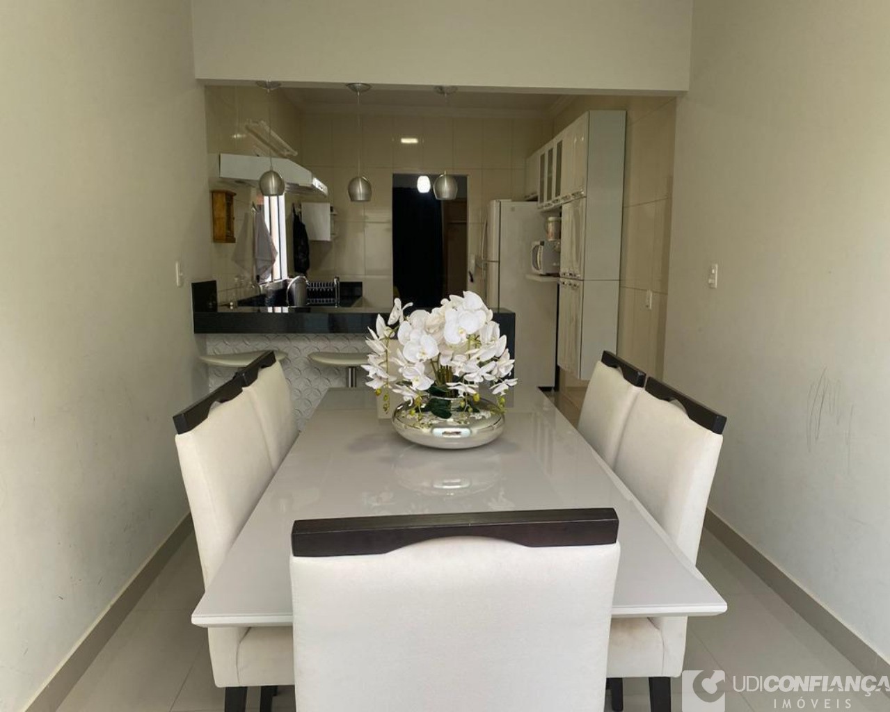 Casa à venda com 3 quartos, 220m² - Foto 12