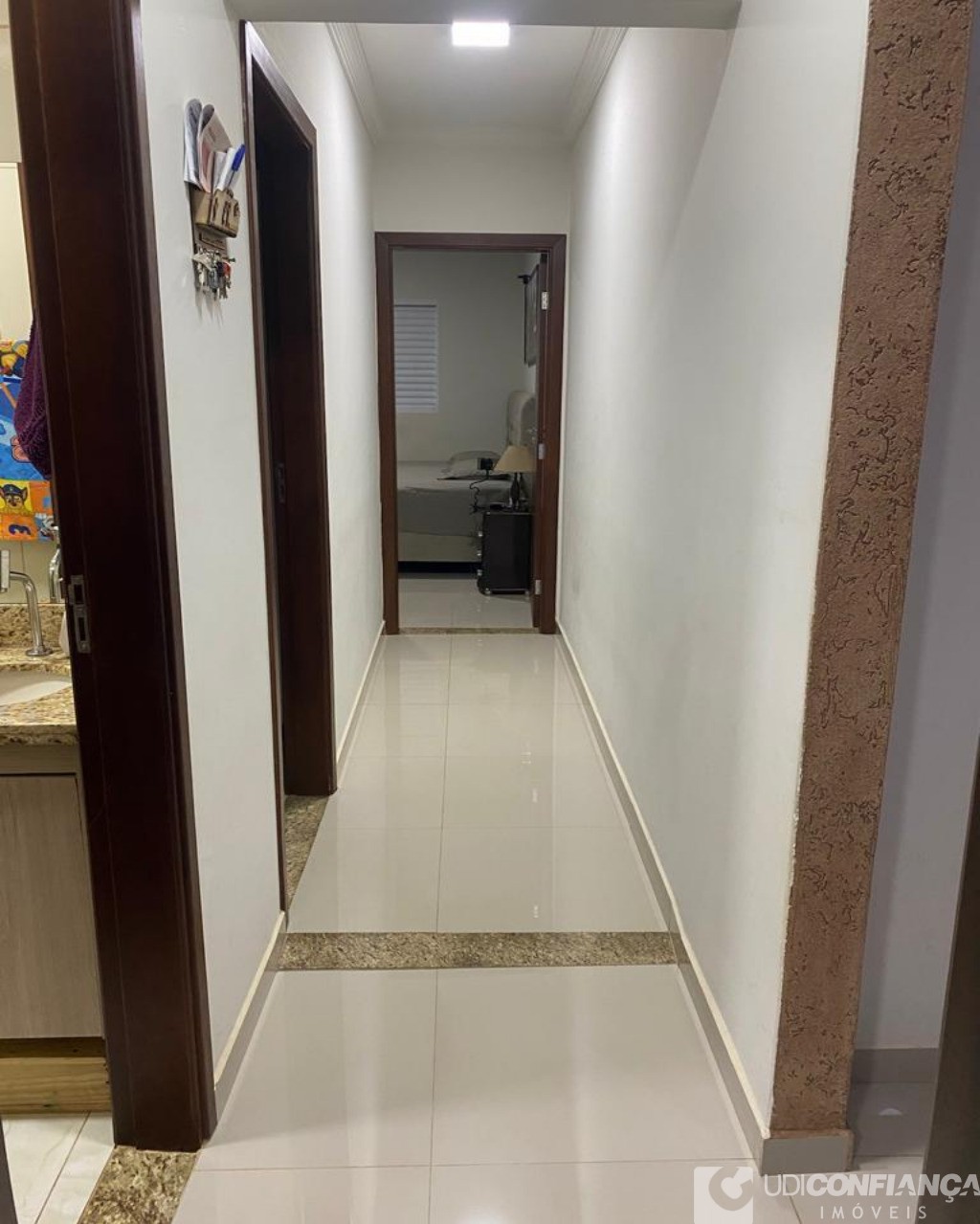 Casa à venda com 3 quartos, 220m² - Foto 13