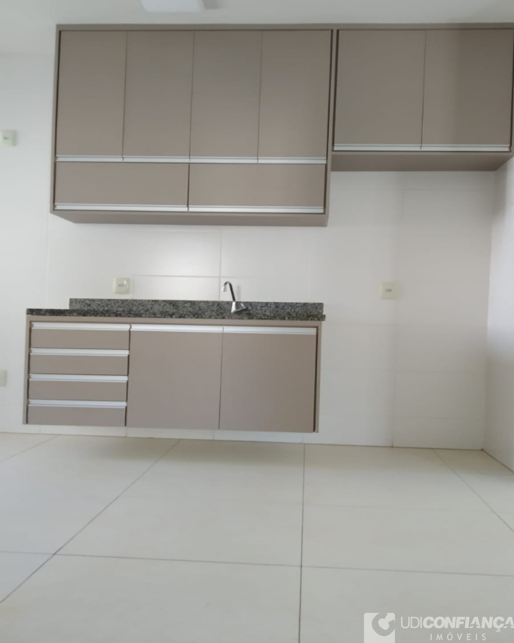 Apartamento à venda com 2 quartos, 60m² - Foto 6