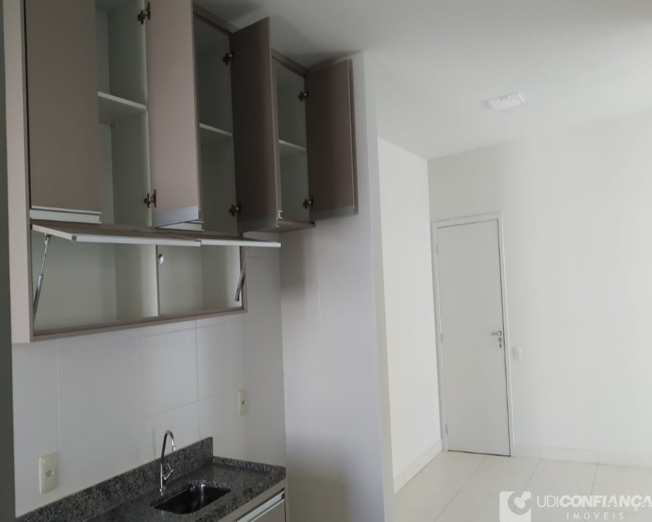 Apartamento à venda com 2 quartos, 60m² - Foto 10