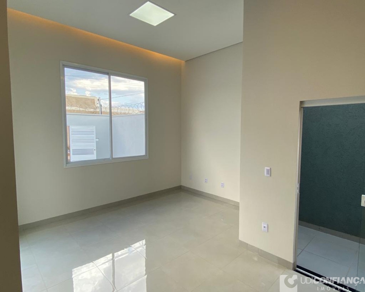 Casa à venda com 3 quartos, 89m² - Foto 6