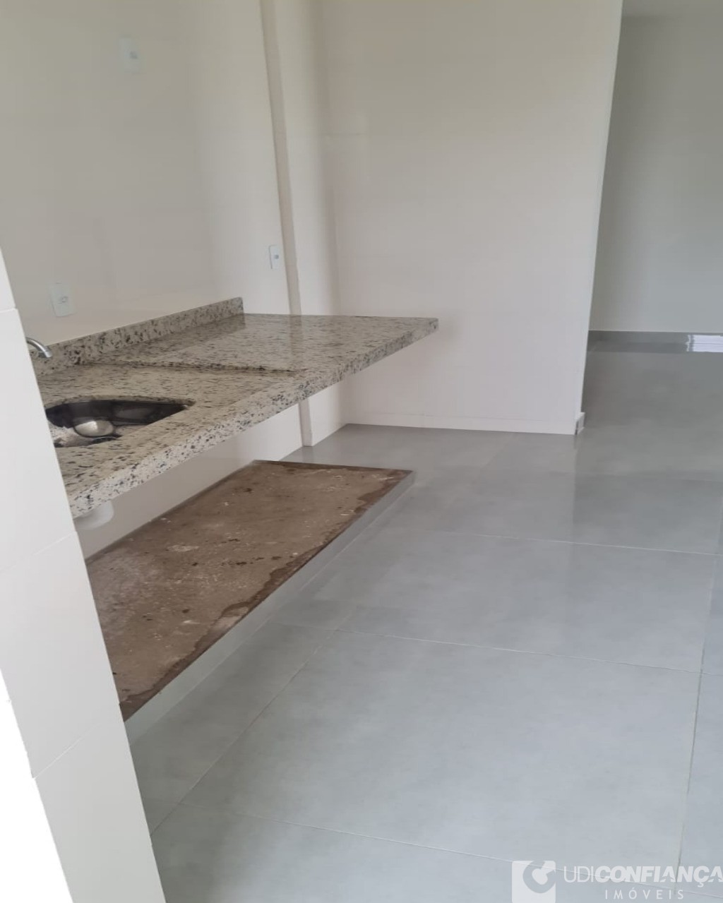 Apartamento à venda com 2 quartos, 56m² - Foto 4