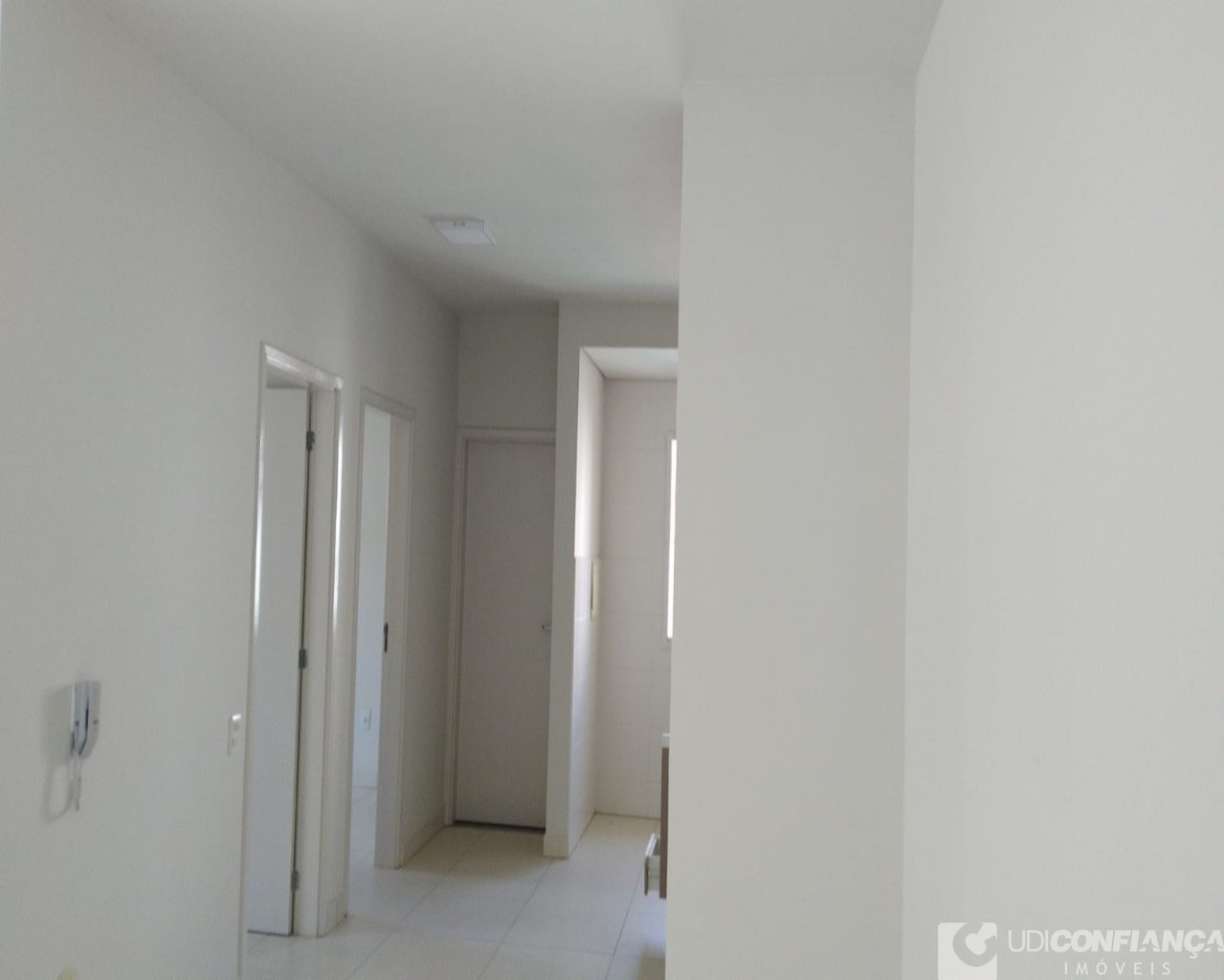 Apartamento à venda com 2 quartos, 60m² - Foto 3