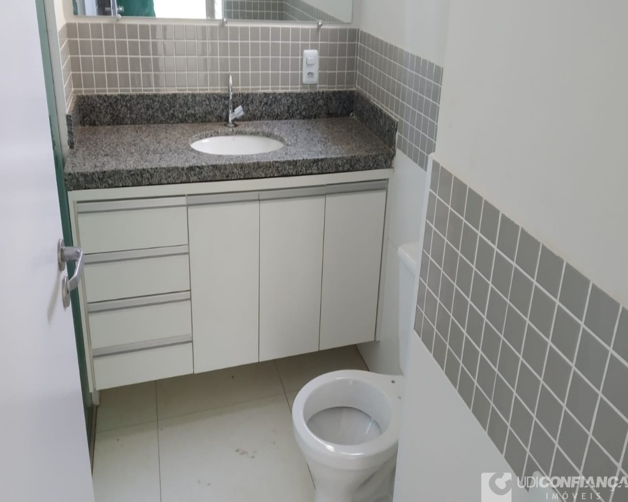 Apartamento à venda com 2 quartos, 60m² - Foto 25