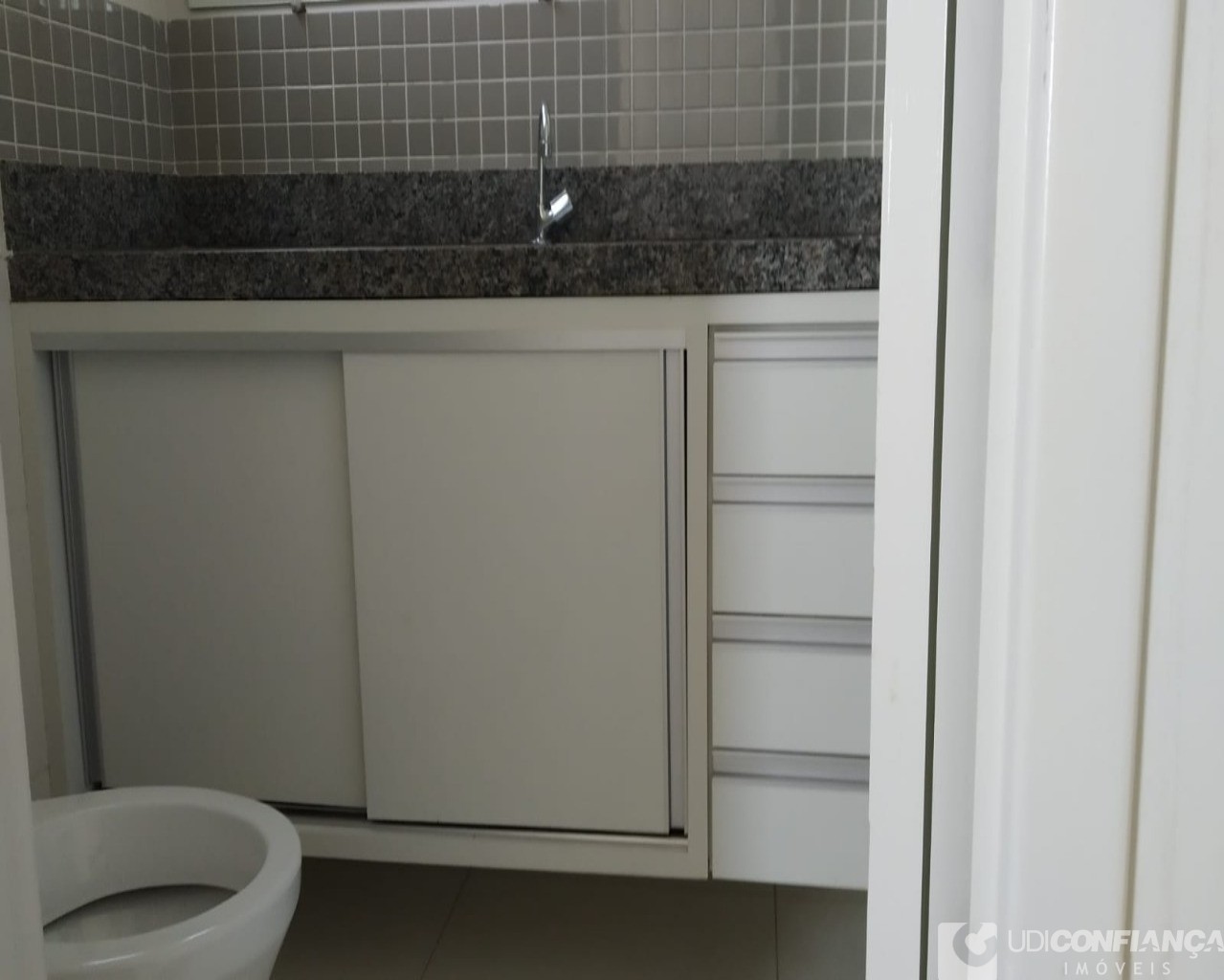 Apartamento à venda com 2 quartos, 60m² - Foto 22