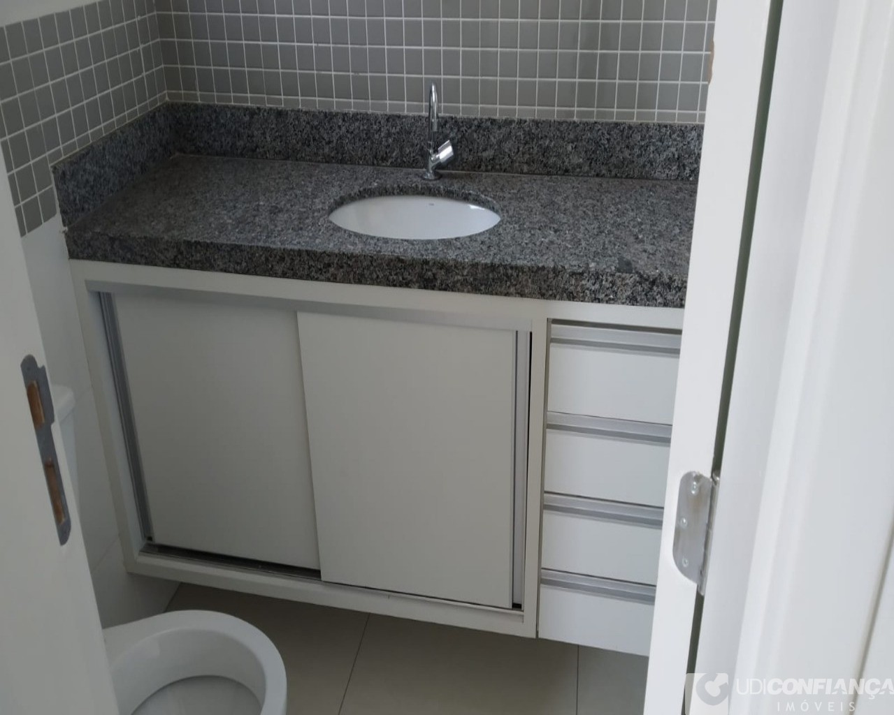 Apartamento à venda com 2 quartos, 60m² - Foto 24