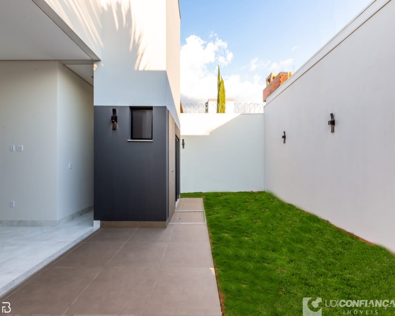 Casa à venda com 3 quartos, 146m² - Foto 4