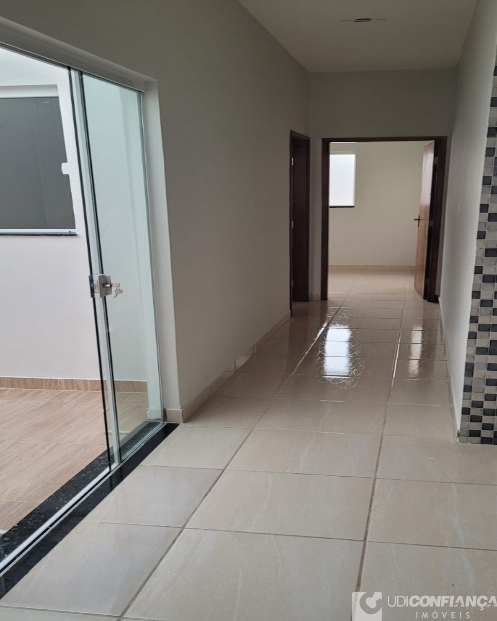 Casa à venda com 2 quartos, 57m² - Foto 5