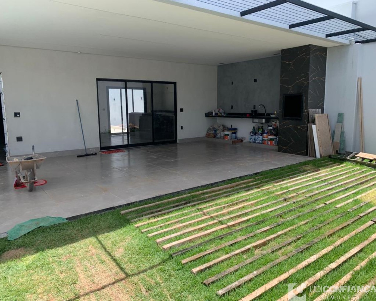 Casa à venda com 3 quartos, 180m² - Foto 8