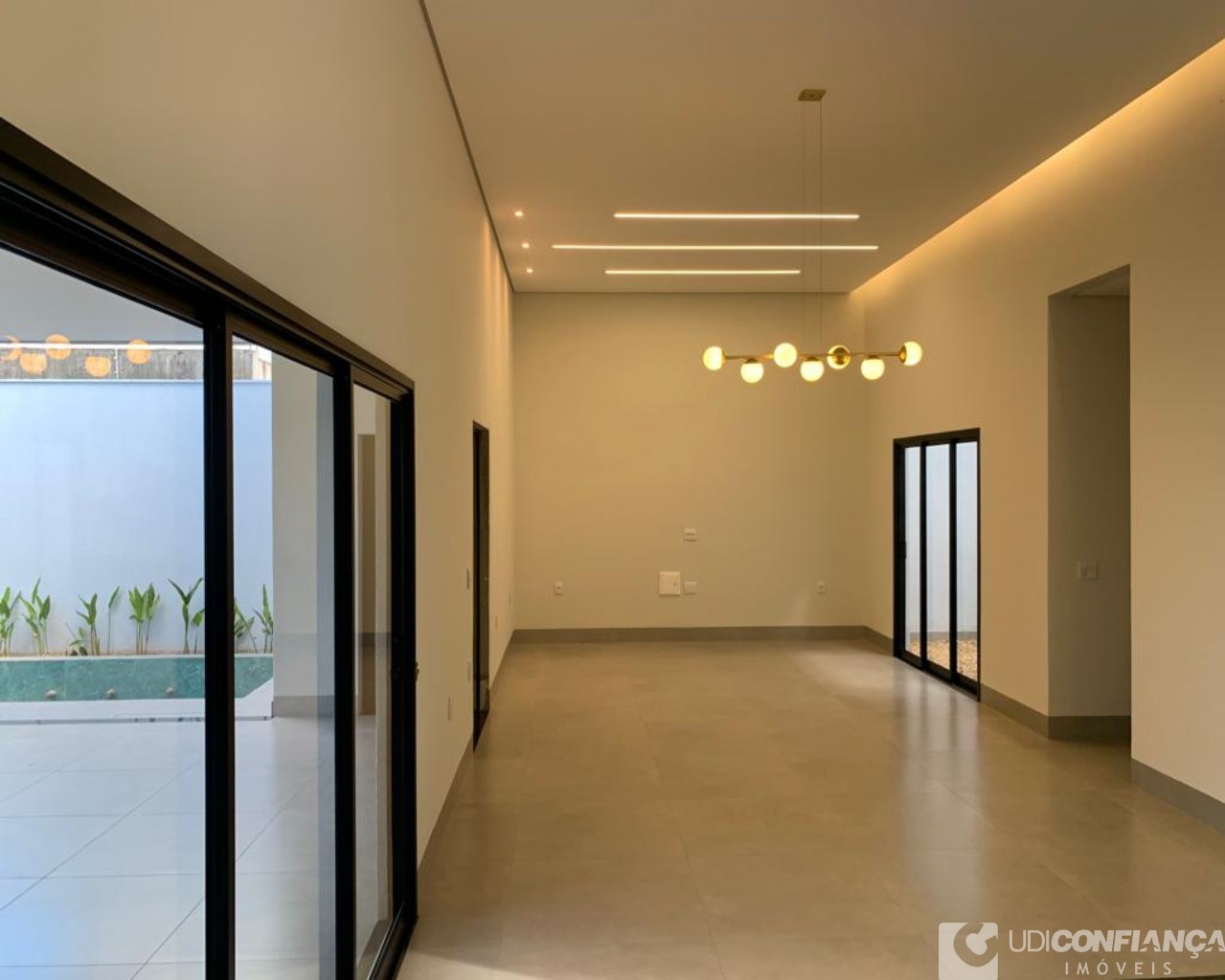 Casa à venda com 3 quartos, 180m² - Foto 14