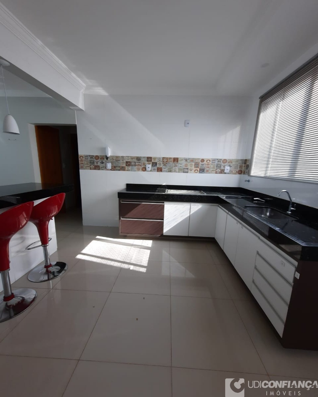 Apartamento à venda com 2 quartos, 67m² - Foto 14