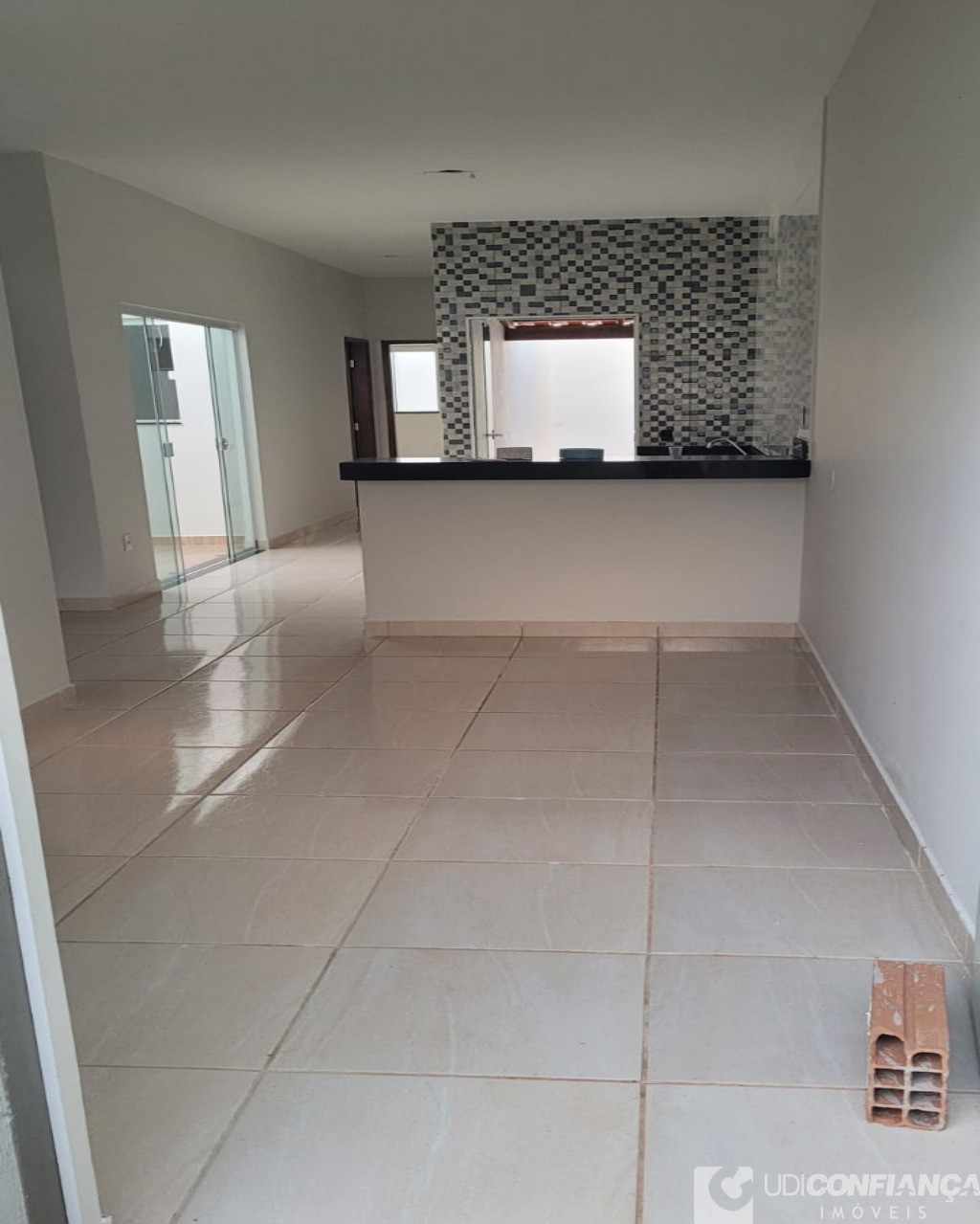 Casa à venda com 2 quartos, 57m² - Foto 7