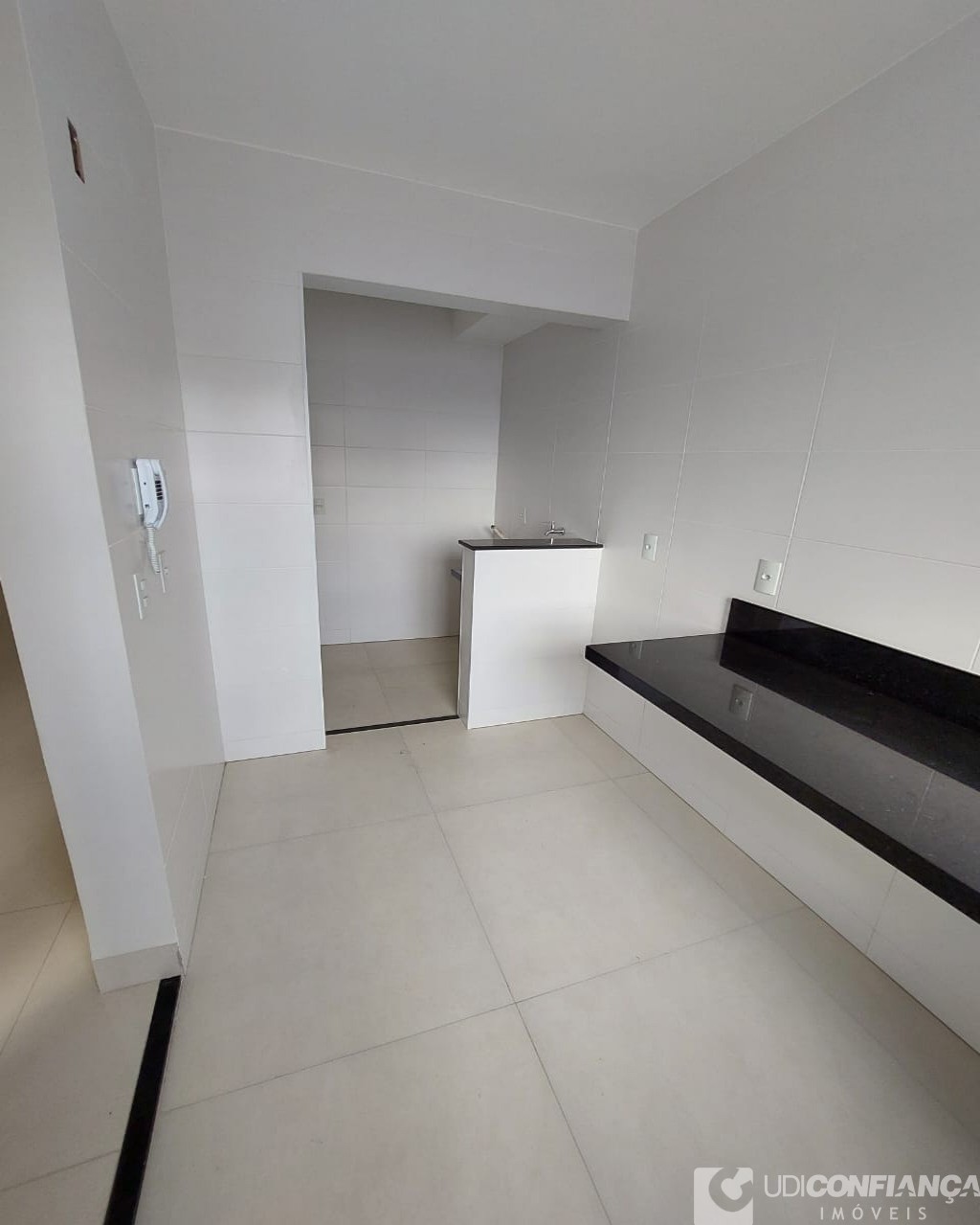 Apartamento à venda com 3 quartos, 82m² - Foto 3