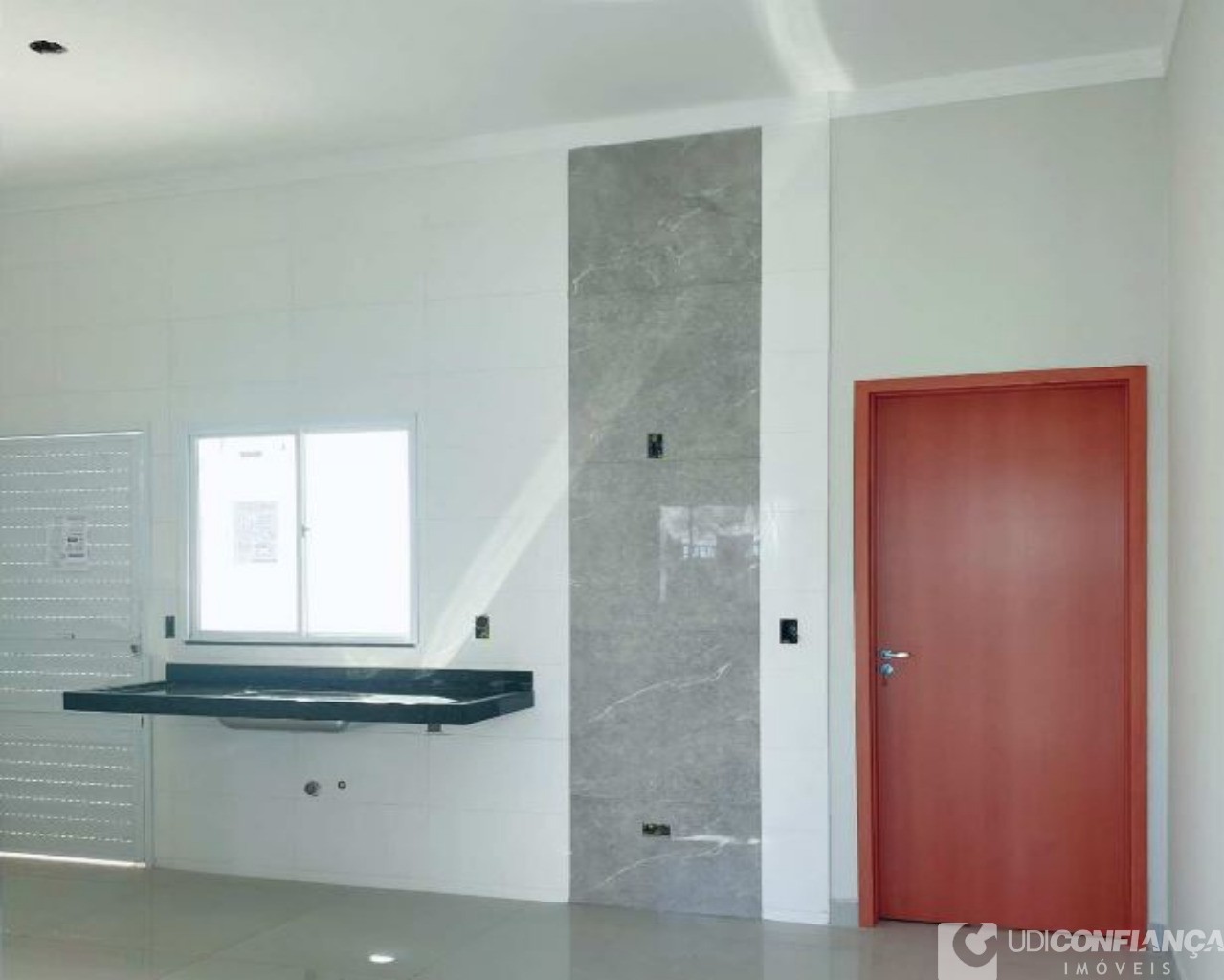 Casa à venda com 2 quartos, 66m² - Foto 4