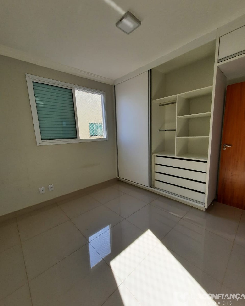 Apartamento à venda com 2 quartos, 67m² - Foto 23