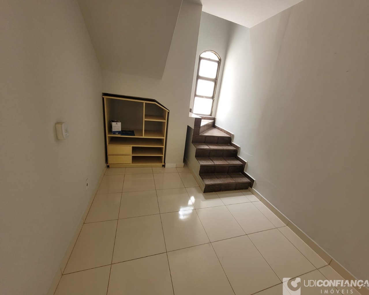 Casa à venda com 4 quartos, 230m² - Foto 5