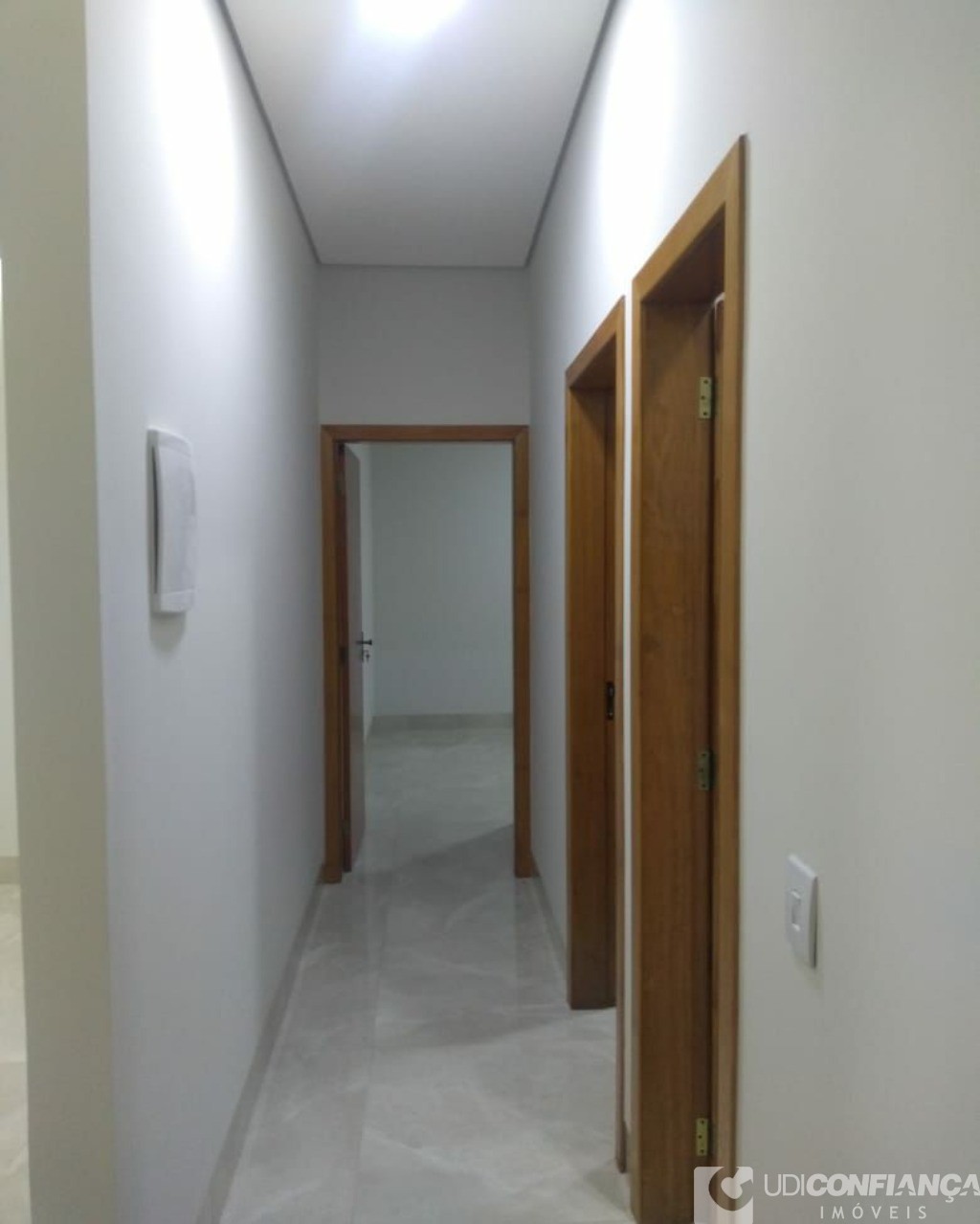 Casa à venda com 3 quartos, 200m² - Foto 17