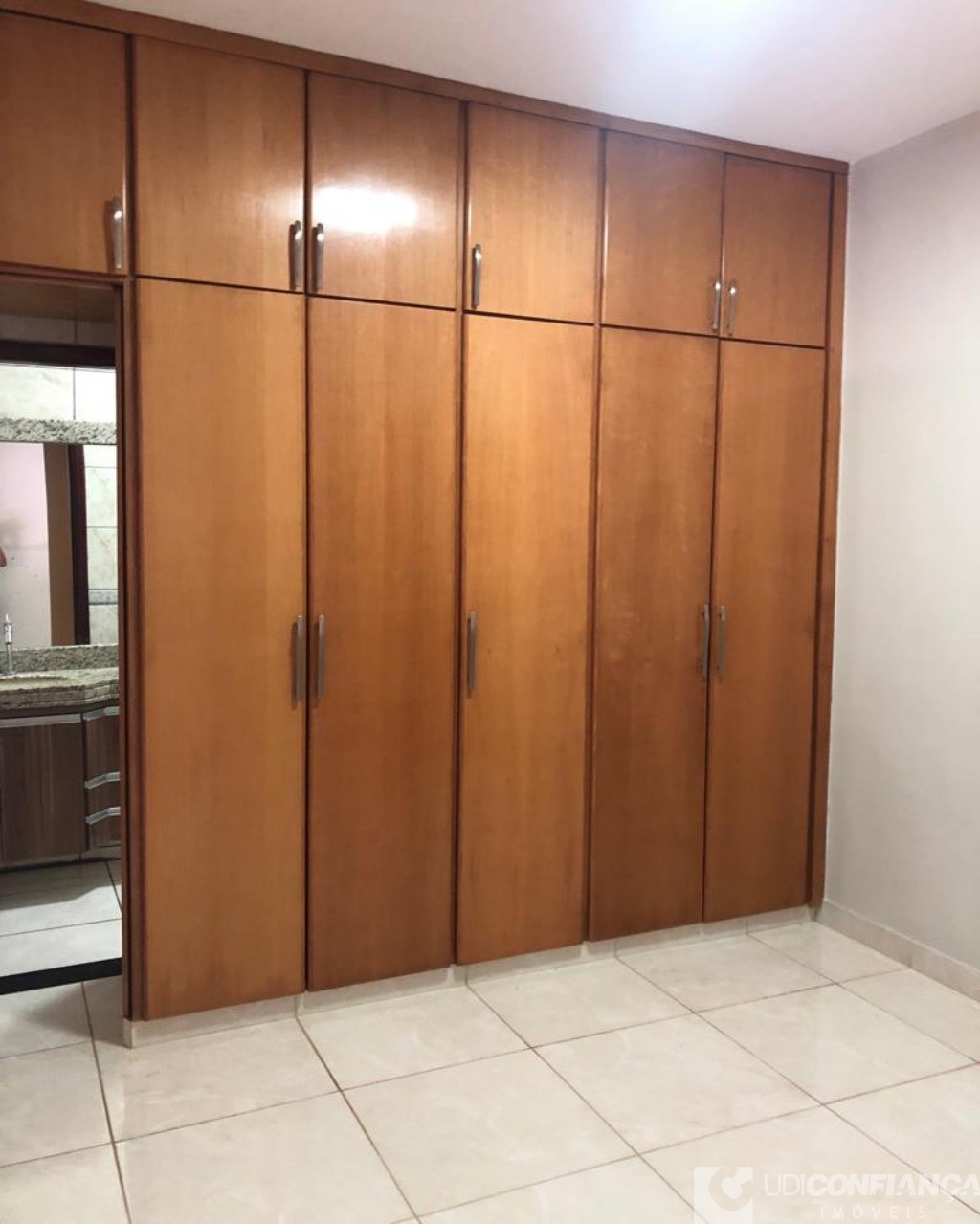 Casa à venda com 4 quartos, 186m² - Foto 3