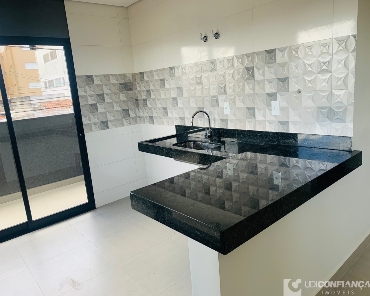 Apartamento à venda com 2 quartos, 58m² - Foto 1