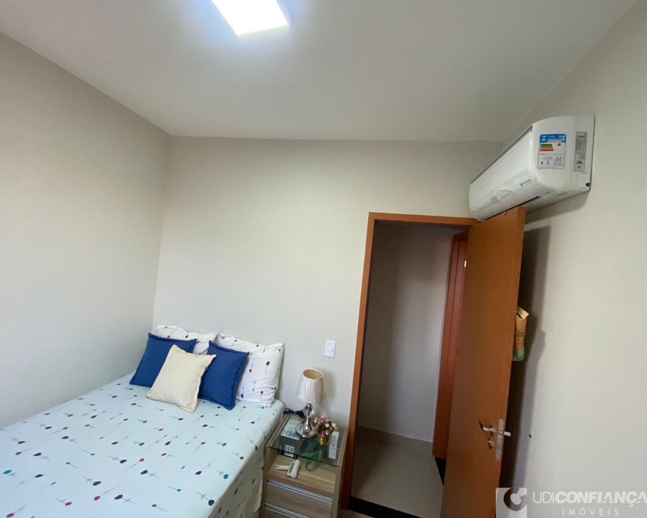 Apartamento à venda com 2 quartos, 56m² - Foto 13