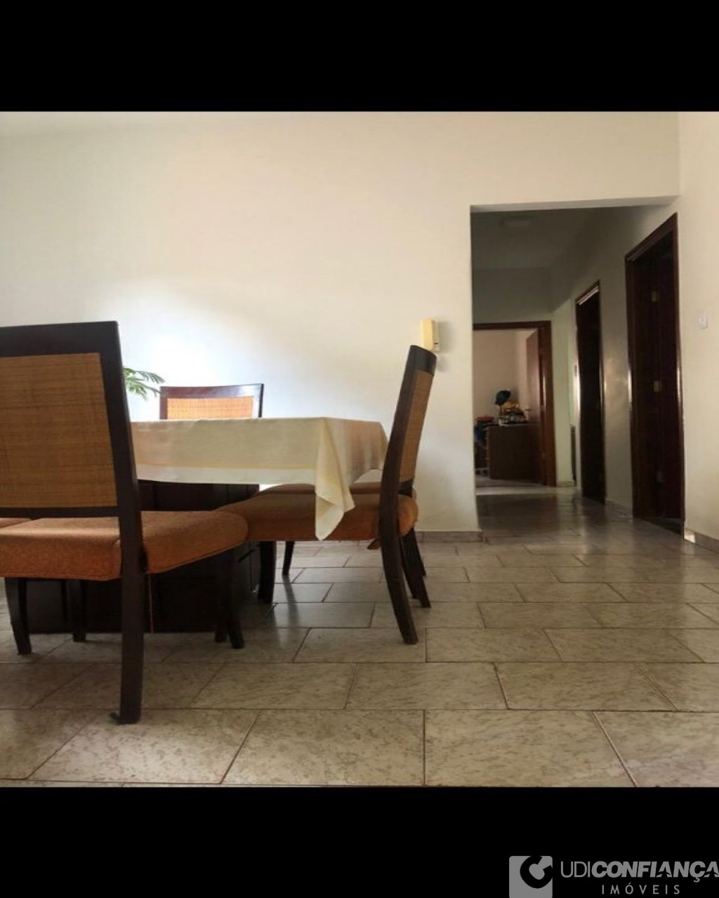 Casa à venda com 4 quartos, 211m² - Foto 5