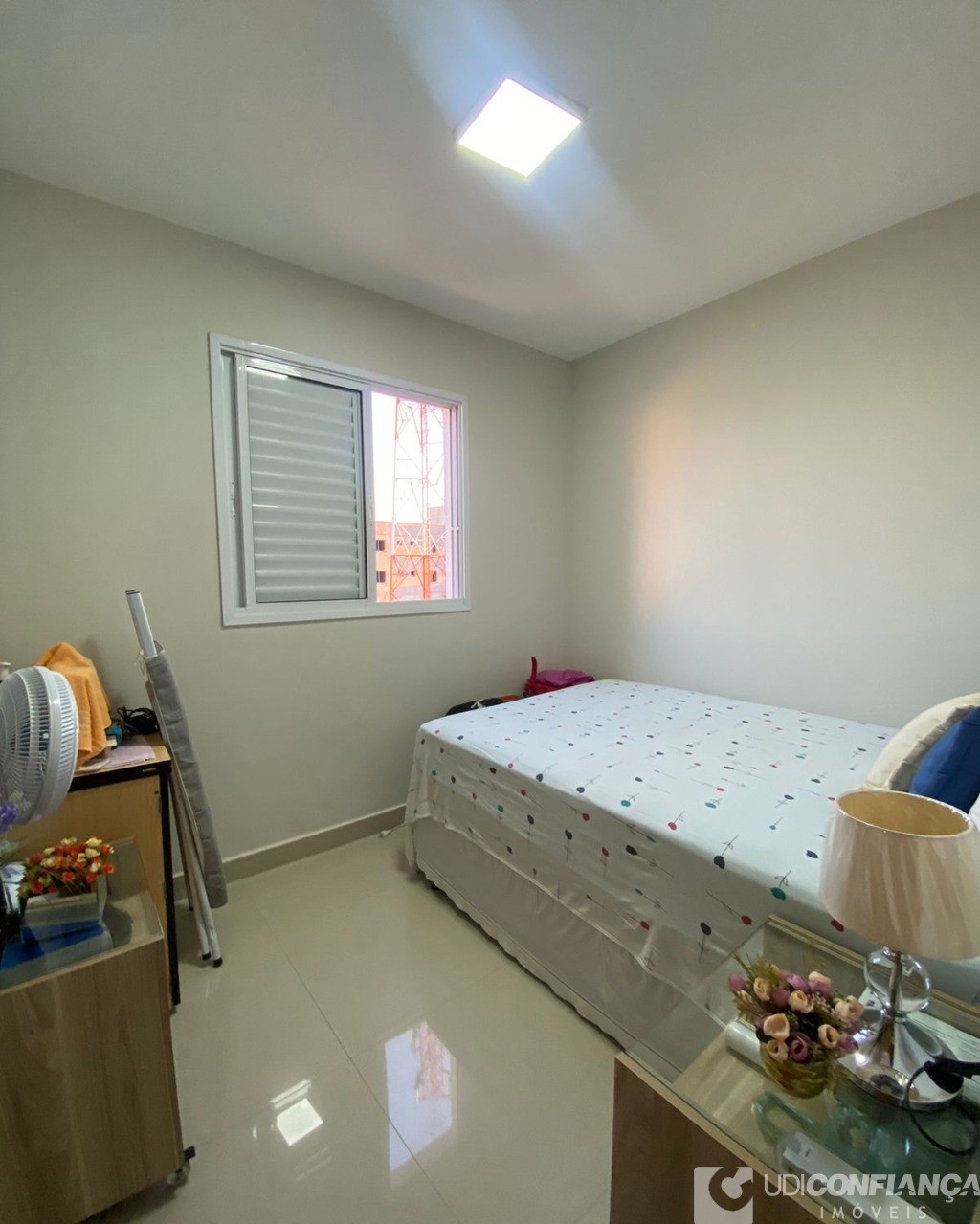 Apartamento à venda com 2 quartos, 56m² - Foto 2